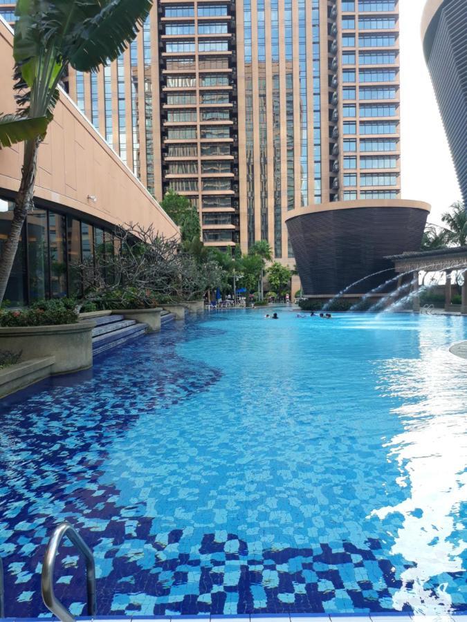 Raymond Suites At Berjaya Times Square Kuala Lumpur Exterior foto
